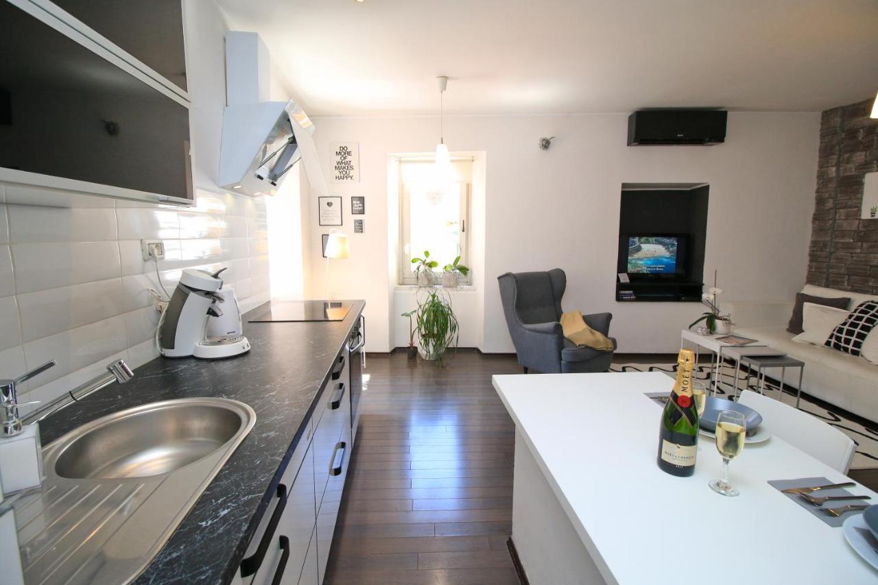 Carrera Corner Apartment Rovinj Eksteriør billede